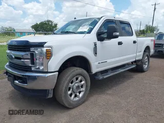 2019 Ford F-250 XL with VIN 1FT7W2BT7KEG38882, listed as a IAAI auction lot 42575702 with Not provided miles and . Bid and sale history available at DreamBid. Image 19.
