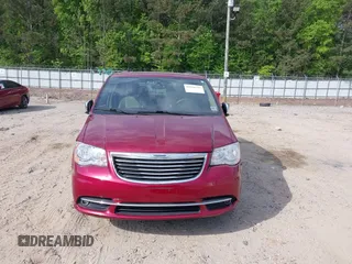 2016 Chrysler Town & Country Touring-L with VIN 2C4RC1CG7GR221690, listed as a IAAI auction lot 42038763 with 188,184 mi miles. Bid and sale history available at carsss.com. Image 12.