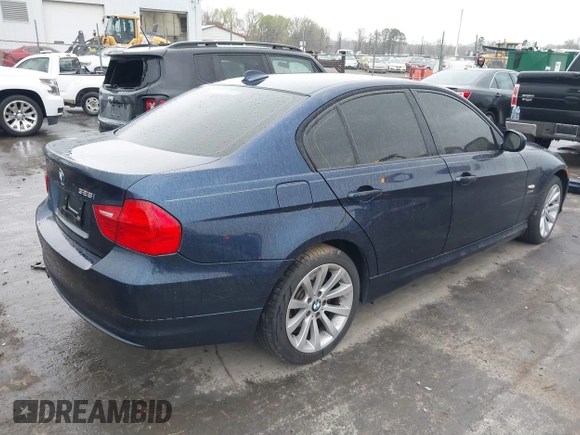 2011 BMW 3 Series 328i xDrive with VIN WBAPK5G50BNN31595, listed as a IAAI auction lot 41873082 with 1 mi miles. Bid and sale history available at carsss.com. Image 4.