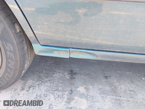 1998 Toyota Camry LE z VIN 4T1BF22K1WU927328, wystawiony jako IAAI lot #42534974 z przebiegiem 74 368 mil mil oraz . Historia ofert i sprzedaży dostępna na DreamBid. Obrazek 14.