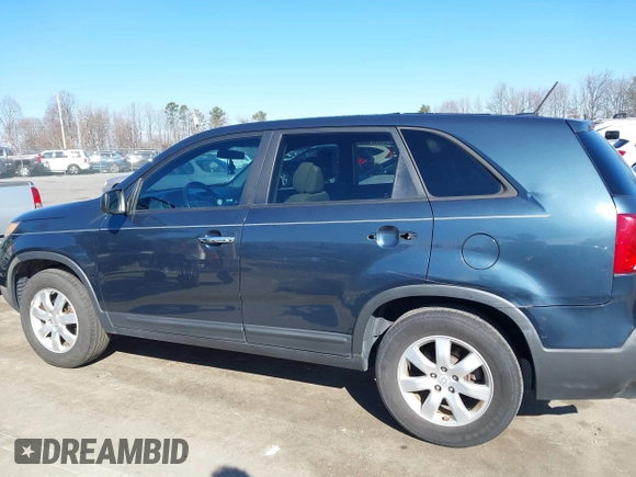 2011 Kia Sorento LX with VIN 5XYKT3A1XBG158819, listed as a IAAI auction lot 41665390 with 120,570 mi miles. Bid and sale history available at carsss.com. Image 14.