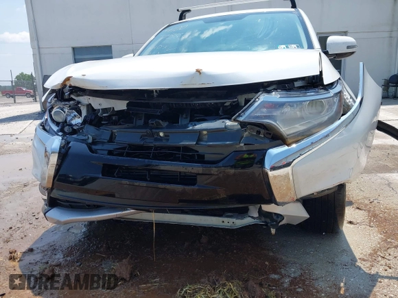 2018 Mitsubishi Outlander ES with VIN JA4AZ3A33JZ009318, listed as a IAAI auction lot 41007583 with 81,507 mi miles and . Bid and sale history available at DreamBid. Image 6.