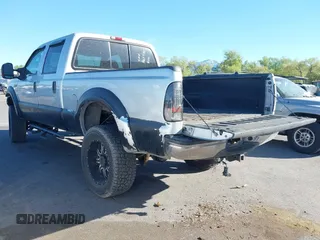 2003 Ford Super Duty F-250 XL with VIN 1FTNW21S83EB65527, listed as a IAAI auction lot 41982595 with 229,768 mi miles. Bid and sale history available at carsss.com. Image 3.