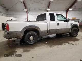 2008 Ford Super Duty F-250 SRW XL with VIN 1FTNX20558EE11711, listed as a Copart auction lot 88462905 with Not Provided miles and Salvage Title. Bid and sale history available at carsss.com. Image 3.