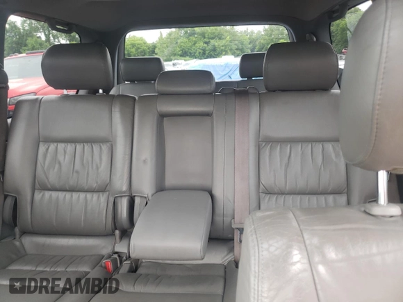2005 Toyota Land Cruiser z VIN JTEHT05J752069738, wystawiony jako Copart lot #60536425 z przebiegiem Nie podano mil oraz Czysty tytuł • Clean title. Historia ofert i sprzedaży dostępna na DreamBid. Obrazek 10.