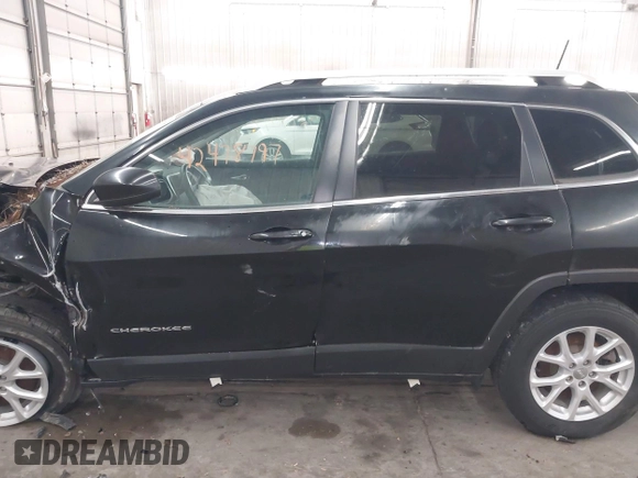 2018 Jeep Cherokee Latitude Plus with VIN 1C4PJMLX3JD598901, listed as a IAAI auction lot 42478797 with Not provided miles and . Bid and sale history available at DreamBid. Image 15.