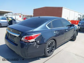 2015 Nissan Altima 2.5 S with VIN 1N4AL3AP1FC290299, listed as a IAAI auction lot 42049687 with 125,864 mi miles. Bid and sale history available at carsss.com. Image 4.