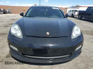 2012 Porsche Panamera z VIN WP0AA2A73CL071401, wystawiony jako Copart lot #49864355 z przebiegiem 95 142 mil mil oraz Czysty tytuł • Clean title. Historia ofert i sprzedaży dostępna na DreamBid. Obrazek 5.
