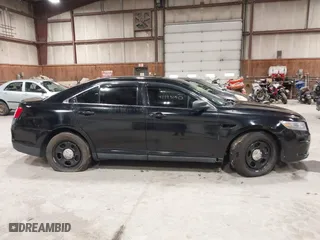 2015 Ford Sedan Police Interceptor with VIN 1FAHP2MK1FG188992, listed as a IAAI auction lot 41993150 with 39,930 mi miles. Bid and sale history available at carsss.com. Image 13.