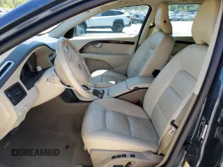 2009 Volvo V70 with VIN YV1BW982991102089, listed as a Copart auction lot 70656734 with 110,180 mi miles and Salvage title. Bid and sale history available at DreamBid. Image 7.