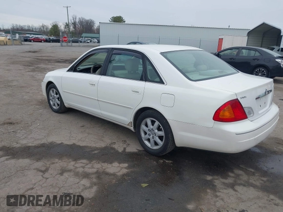 2001 Toyota Avalon XL with VIN 4T1BF28B61U180325, listed as a IAAI auction lot 41742723 with 155,155 mi miles and . Bid and sale history available at carsss.com. Image 3.