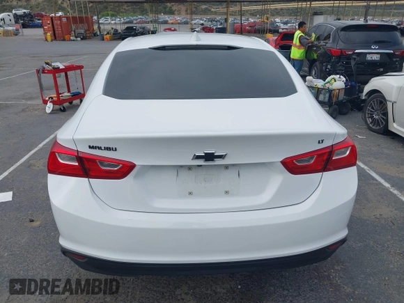 2018 Chevrolet Malibu LT z VIN 1G1ZD5ST8JF124833, wystawiony jako IAAI lot #42175064 z przebiegiem 121 449 mil mil oraz . Historia ofert i sprzedaży dostępna na DreamBid. Obrazek 16.