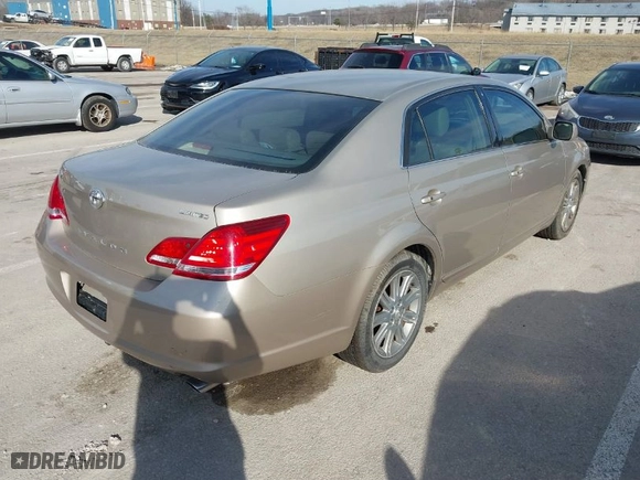 2005 Toyota Avalon XL with VIN 4T1BK36B75U043372, listed as a IAAI auction lot 41448877 with 1 mi miles. Bid and sale history available at carsss.com. Image 4.