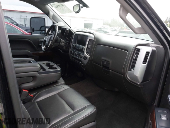 2018 GMC Sierra 2500HD SLT with VIN 1GT12TEY4JF203731, listed as a IAAI auction lot 41858306 with 86,931 mi miles. Bid and sale history available at carsss.com. Image 5.