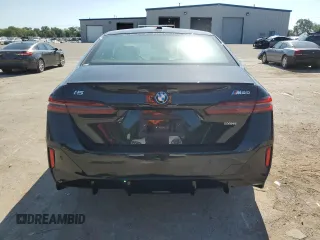 2024 BMW i5 M60 z VIN WBY43FK09RCR58587, wystawiony jako Copart lot #67396684 z przebiegiem 387 mil mil oraz Szkody całkowita. Historia ofert i sprzedaży dostępna na DreamBid. Obrazek 6.