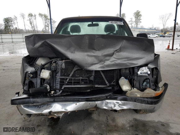 2000 Chevrolet Silverado 1500 with VIN 1GCEC14W0YE136208, listed as a Copart auction lot 45190775 with 152,016 mi miles and Salvage Title. Bid and sale history available at carsss.com. Image 5.