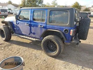 2020 Jeep Wrangler Unlimited Sport S z VIN 1C4HJXDN0LW347487, wystawiony jako IAAI lot #41449066 z przebiegiem 44 007 mil mil oraz . Historia ofert i sprzedaży dostępna na DreamBid. Obrazek 3.