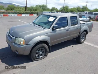 2004 Nissan Frontier XE z VIN 1N6ED27TX4C415172, wystawiony jako IAAI lot #42003686 z przebiegiem 224 777 mil mil oraz . Historia ofert i sprzedaży dostępna na DreamBid. Obrazek 2.