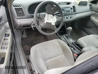 2003 Toyota Camry LE z VIN 4T1BF32K43U546140, wystawiony jako Copart lot #54493785 z przebiegiem 165 264 mil mil oraz Nie do naprawy • Non repairable. Historia ofert i sprzedaży dostępna na DreamBid. Obrazek 8.