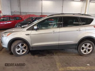 2013 Ford Escape SE z VIN 1FMCU9GX8DUD56926, wystawiony jako IAAI lot #41871248 z przebiegiem 36 807 mil mil oraz . Historia ofert i sprzedaży dostępna na DreamBid. Obrazek 14.