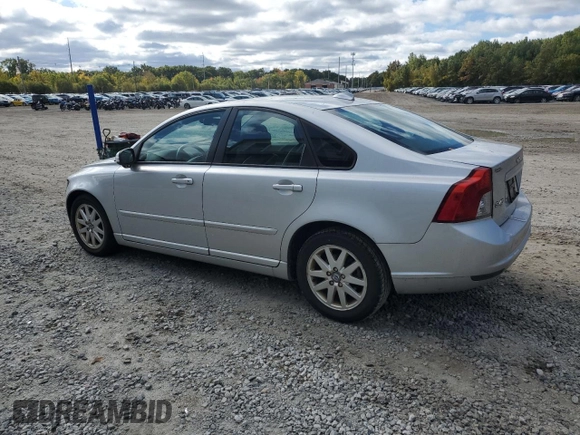 2008 Volvo S40 2.4L with VIN YV1MS390582364957, listed as a Copart auction lot 75303974 with 195,546 mi miles and Clean Title. Bid and sale history available at carsss.com. Image 2.