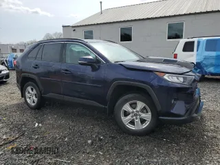 2019 Toyota RAV4 XLE with VIN 2T3P1RFV2KC053799, listed as a Copart auction lot 52495645 with 36,011 mi miles and Salvage Title. Bid and sale history available at carsss.com. Image 4.