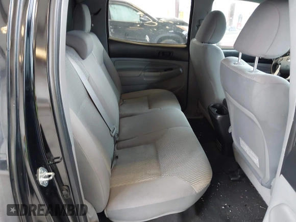 2015 Toyota Tacoma with VIN 3TMMU4FN1FM086408, listed as a IAAI auction lot 41320197 with 161,356 mi miles and . Bid and sale history available at DreamBid. Image 8.
