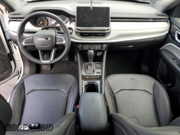2024 Jeep Compass Limited с VIN 3C4NJDCN9RT136273, выставлен на аукционе Copart как лот 53324375 с пробегом 3 810 миль миль и Чистый • Clean title. История ставок и продаж доступна на DreamBid. Изображение 8.