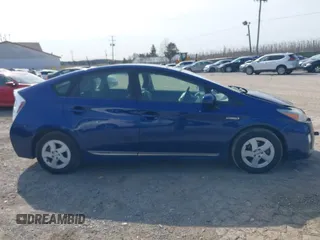 2010 Toyota Prius II with VIN JTDKN3DU0A5228383, listed as a IAAI auction lot 41759951 with 166,732 mi miles. Bid and sale history available at carsss.com. Image 13.