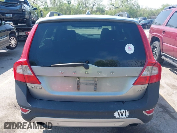 2010 Volvo XC70 3.0T with VIN YV4992BZ6A1084760, listed as a IAAI auction lot 42071652 with 175,730 mi miles and . Bid and sale history available at DreamBid. Image 16.