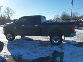2011 Ram 2500 Big Horn with VIN 3D7UT2CL8BG561433, listed as a IAAI auction lot 41316961 with 238,821 mi miles. Bid and sale history available at carsss.com. Image 14.