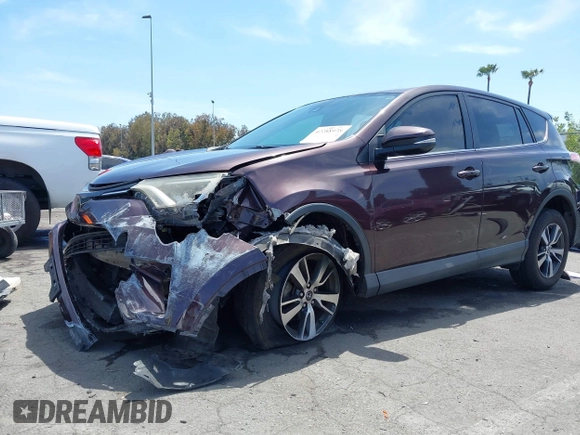 2018 Toyota RAV4 XLE z VIN 2T3WFREV2JW468231, wystawiony jako IAAI lot #42288978 z przebiegiem 109 779 mil mil oraz . Historia ofert i sprzedaży dostępna na DreamBid. Obrazek 2.