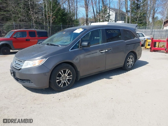 2013 Honda Odyssey EX-L with VIN 5FNRL5H69DB052609, listed as a IAAI auction lot 42088086 with 245,589 mi miles. Bid and sale history available at carsss.com. Image 17.