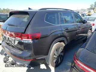 2024 Volkswagen Atlas SE с VIN 1V2JR2CA8RC622379, выставлен на аукционе IAAI как лот 41650590 с пробегом 5 962 миль миль и . История ставок и продаж доступна на DreamBid. Изображение 4.
