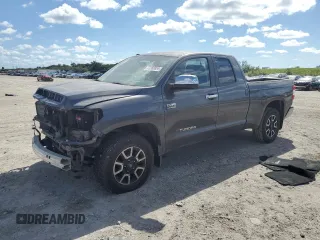 2017 Toyota Tundra Limited z VIN 5TFBW5F14HX591845, wystawiony jako Copart lot #77360834 z przebiegiem 81 511 mil mil oraz Szkoda całkowita • Salvage title. Historia ofert i sprzedaży dostępna na DreamBid. Obrazek 1.
