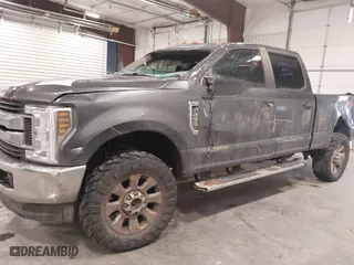 2019 Ford Super Duty F-250 SRW XL with VIN 1FT7W2BT3KEF12745, listed as a IAAI auction lot 41633562 with 184,656 mi miles. Bid and sale history available at carsss.com. Image 19.