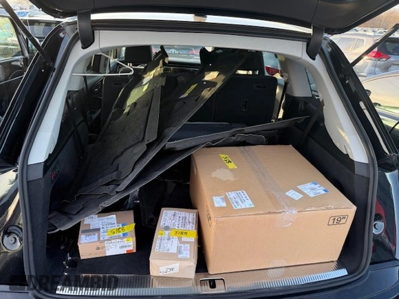 2020 Audi Q7 Premium Plus with VIN WA1LJAF73LD011022, listed as a Copart auction lot 88948205 with 58,296 mi miles and Salvage title. Bid and sale history available at DreamBid. Image 13.
