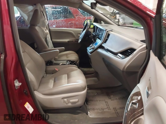 2018 Toyota Sienna XLE Auto Access Seat with VIN 5TDYZ3DC8JS935926, listed as a IAAI auction lot 41630567 with 105,224 mi miles. Bid and sale history available at carsss.com. Image 5.