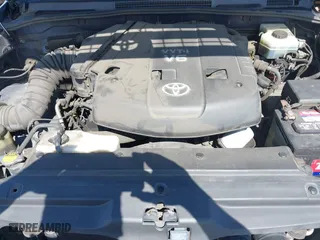 2004 Toyota 4Runner SR5 with VIN JTEZU14R740034156, listed as a IAAI auction lot 41762903 with 283,857 mi miles. Bid and sale history available at carsss.com. Image 10.