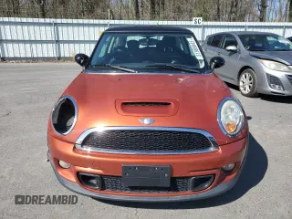 2011 MINI Hardtop S with VIN WMWSV3C57BTY11831, listed as a Copart auction lot 51985845 with 70,690 mi miles and Salvage Title. Bid and sale history available at DreamBid. Image 5.