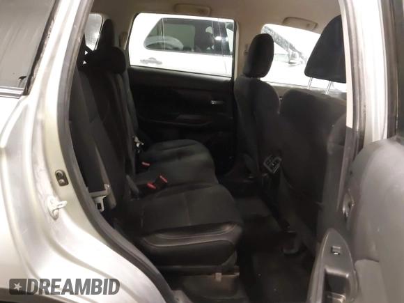 2020 Mitsubishi Outlander ES z VIN JA4AZ3A38LZ018227, wystawiony jako IAAI lot #42142244 z przebiegiem 91 342 mil mil oraz . Historia ofert i sprzedaży dostępna na DreamBid. Obrazek 8.