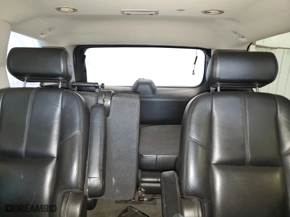 2008 GMC Yukon Denali with VIN 1GKFK63868J131422, listed as a Copart auction lot 77600024 with 177,198 mi miles and Salvage Title. Bid and sale history available at carsss.com. Image 10.