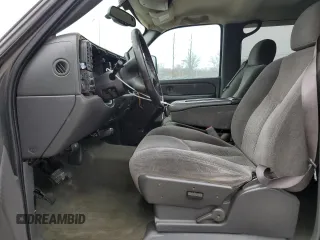 2006 Chevrolet Silverado 1500HD LT2 z VIN 1GCGK13U36F113489, wystawiony jako Copart lot #86367064 z przebiegiem 276 288 mil mil oraz Nie do naprawy • Non repairable. Historia ofert i sprzedaży dostępna na DreamBid. Obrazek 7.