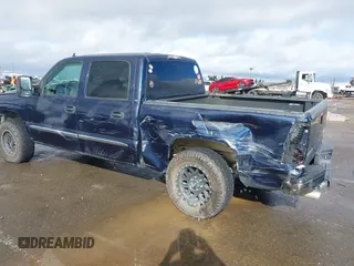2006 GMC Sierra 1500 SLE1 z VIN 2GTEC13T561238691, wystawiony jako IAAI lot #41579152 z przebiegiem 147 026 mil mil oraz . Historia ofert i sprzedaży dostępna na DreamBid. Obrazek 6.