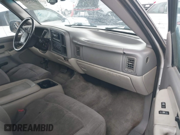 2002 Chevrolet Suburban LT with VIN 3GNEC16T02G312958, listed as a IAAI auction lot 41571427 with 154,191 mi miles. Bid and sale history available at carsss.com. Image 5.