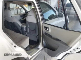2006 Hyundai Santa Fe GLS with VIN KM8SC13D26U098773, listed as a IAAI auction lot 42382655 with 268,133 mi miles and . Bid and sale history available at DreamBid. Image 8.