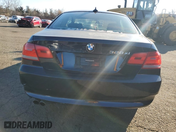 2008 BMW 3 Series 328xi z VIN WBAWC33518PC87121, wystawiony jako Copart lot #83635754 z przebiegiem 113 472 mil mil oraz Szkoda całkowita • Salvage title. Historia ofert i sprzedaży dostępna na DreamBid. Obrazek 6.