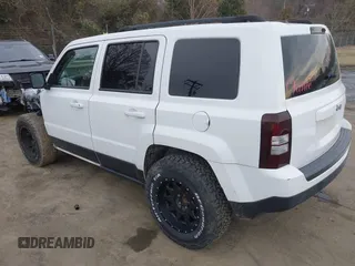 2016 Jeep Patriot Sport SE with VIN 1C4NJPBA5GD700309, listed as a IAAI auction lot 41673265 with 123,977 mi miles and . Bid and sale history available at DreamBid. Image 3.