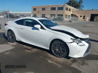 2015 Lexus RC 350 F Sport z VIN JTHHE5BC5F5002233, wystawiony jako IAAI lot #41338345 z przebiegiem 214 384 mil mil oraz . Historia ofert i sprzedaży dostępna na DreamBid. Obrazek 1.