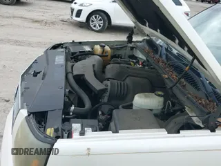 2005 Cadillac Escalade z VIN 1GYEK63N95R231907, wystawiony jako IAAI lot #43433866 z przebiegiem 164 453 mil mil oraz . Historia ofert i sprzedaży dostępna na DreamBid. Obrazek 16.